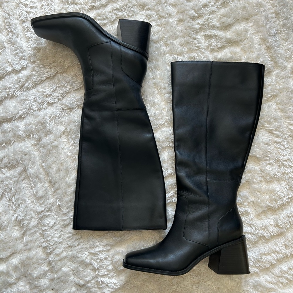 Vince Camuto wide calf black leather boots 😎